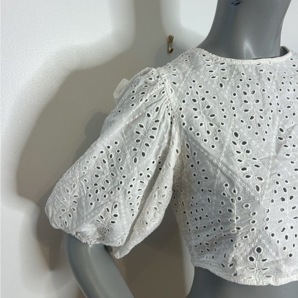 Gorgeous Bershka White Puff Sleeve Eyelet Crop Top❤️M - Picture 3 of 9